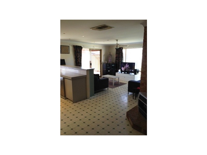 10 Amber Court, Warnbro WA 6169