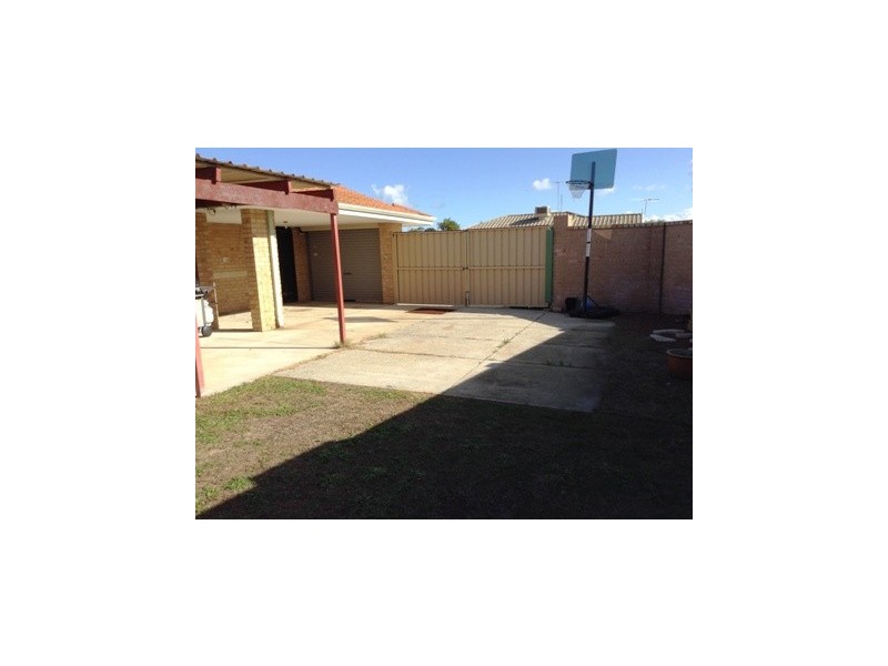 10 Amber Court, Warnbro WA 6169