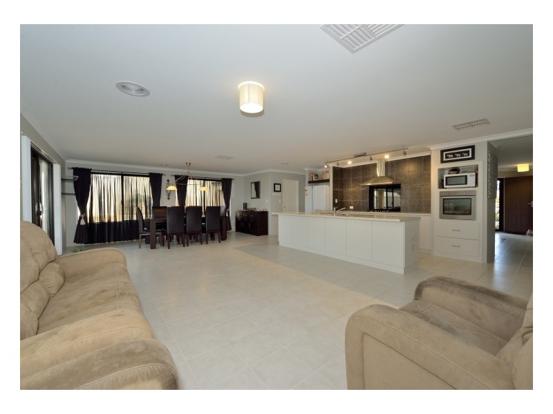 20 Battrass Loop, Baldivis WA 6171