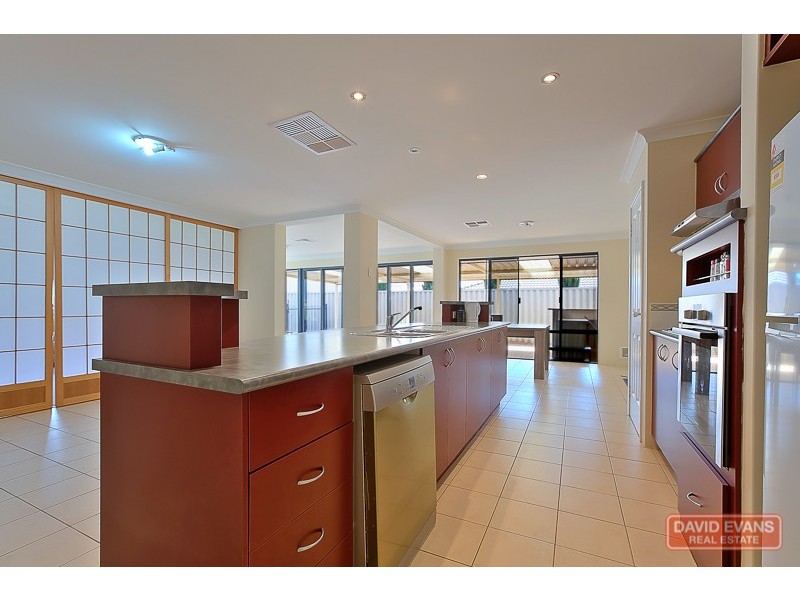 32 Hortonia Avenue, Secret Harbour WA 6173