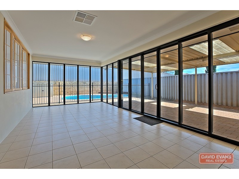 32 Hortonia Avenue, Secret Harbour WA 6173