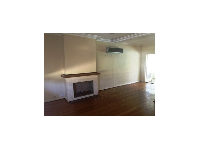 80 Kent Street, Rockingham WA 6168