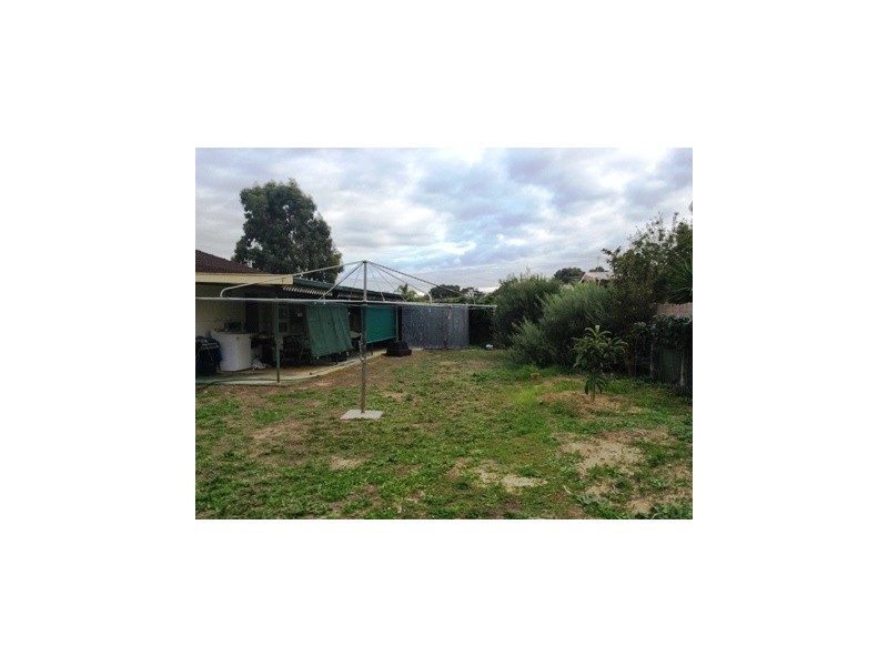 80 Kent Street, Rockingham WA 6168