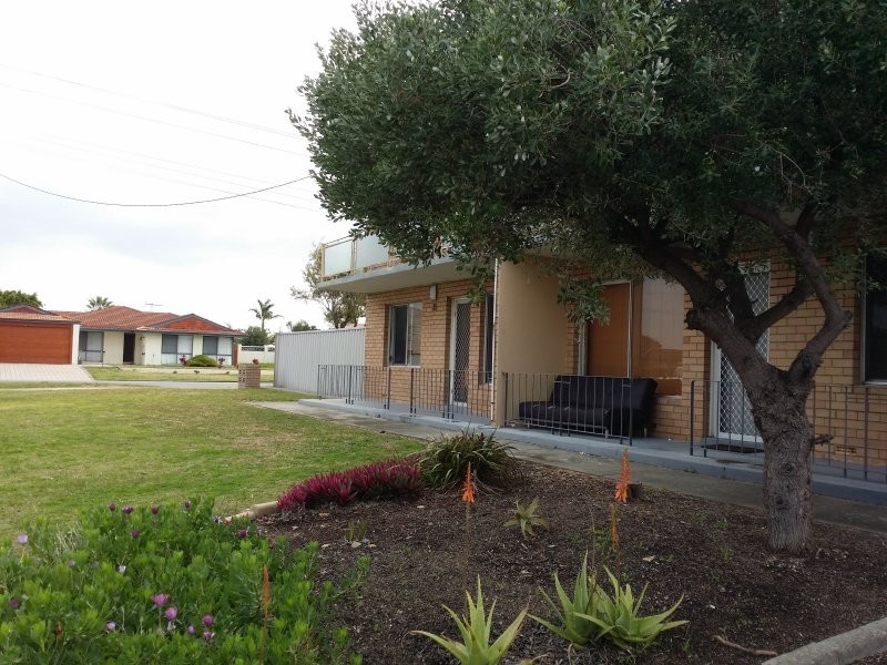 35 Tropicana Way, Safety Bay WA 6169