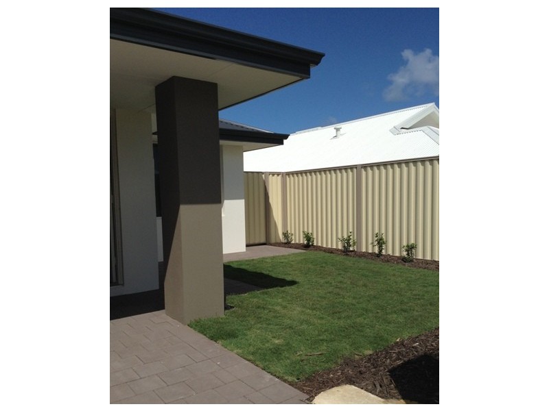 8 Anchorage Rise, Singleton WA 6175