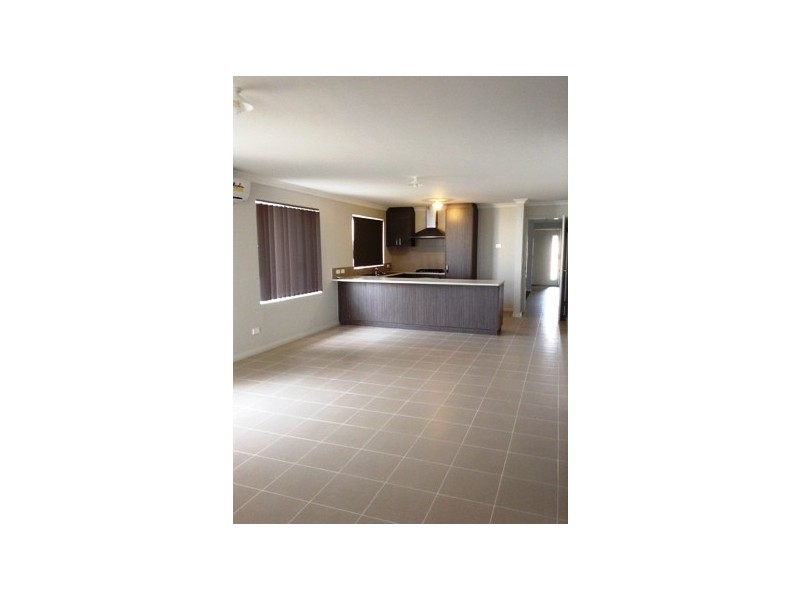 8 Anchorage Rise, Singleton WA 6175