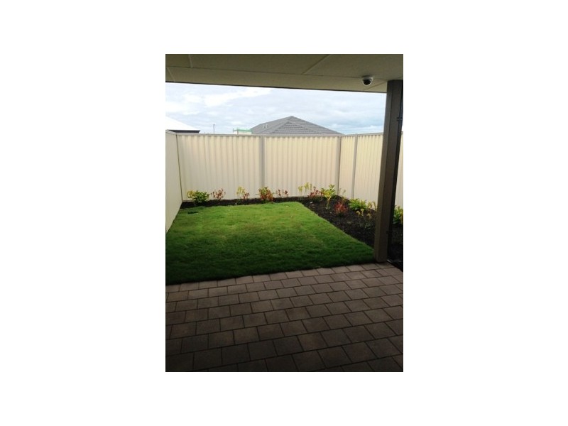 8 Anchorage Rise, Singleton WA 6175