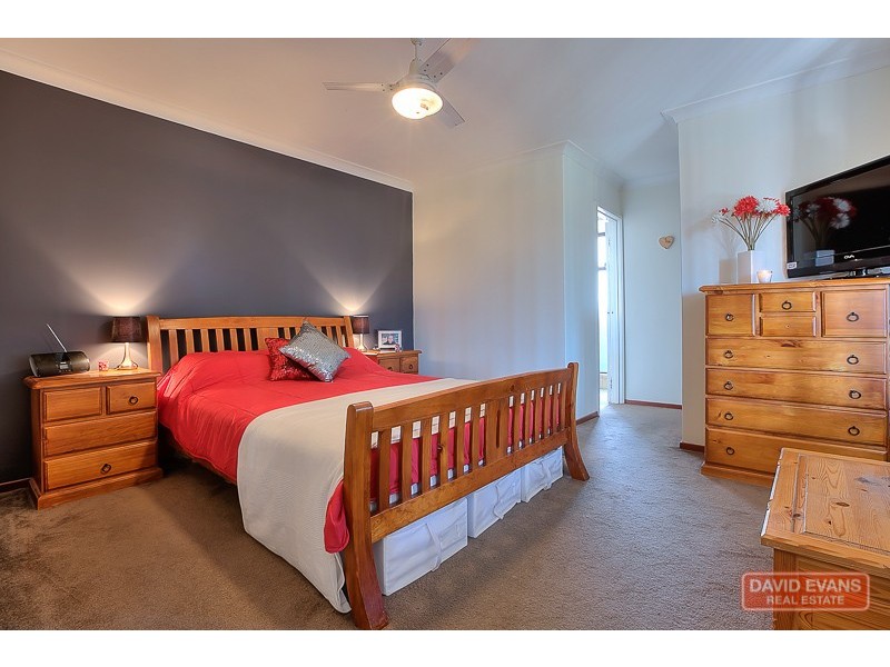 16 Kenton Way, Rockingham WA 6168