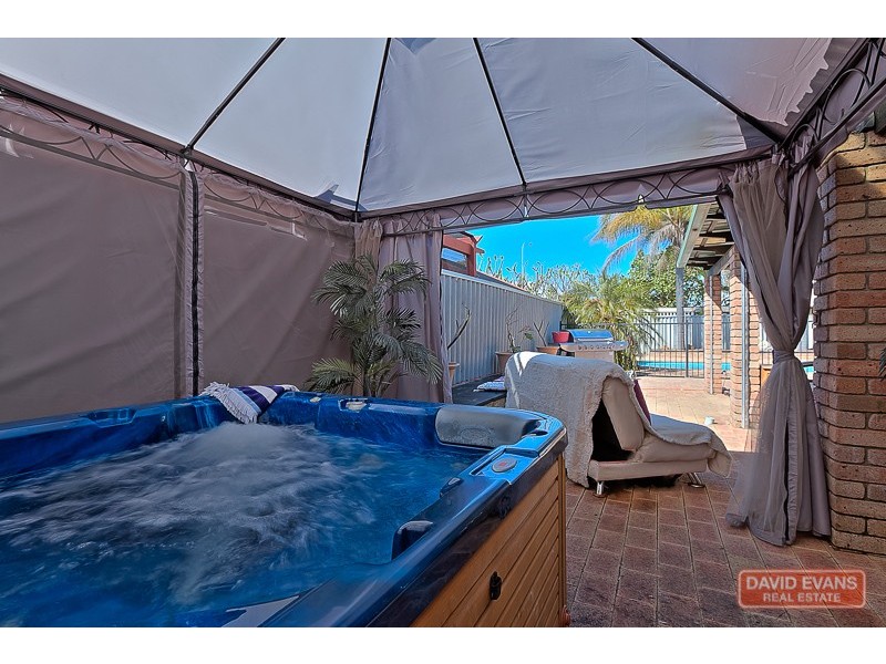 16 Kenton Way, Rockingham WA 6168