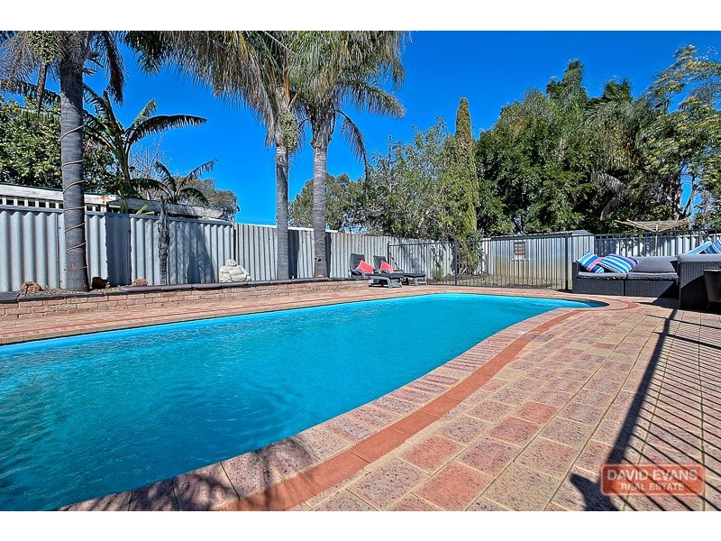 16 Kenton Way, Rockingham WA 6168