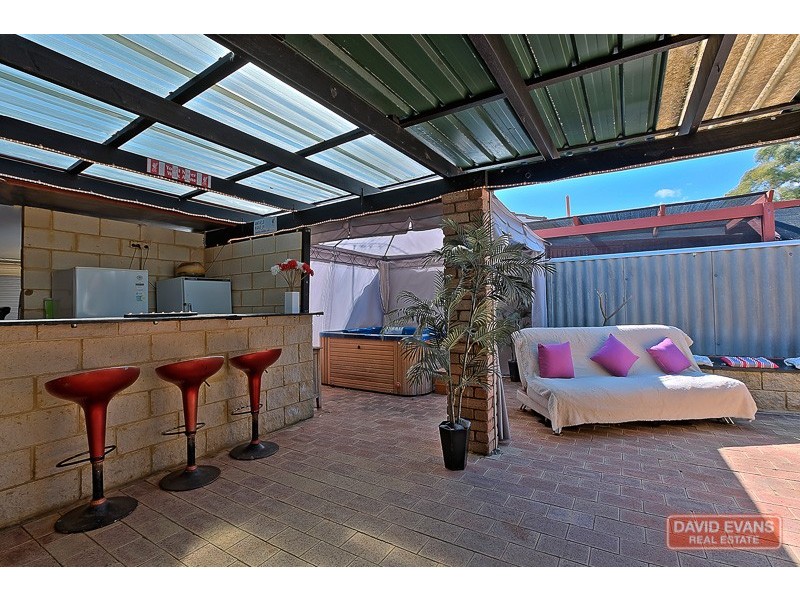 16 Kenton Way, Rockingham WA 6168