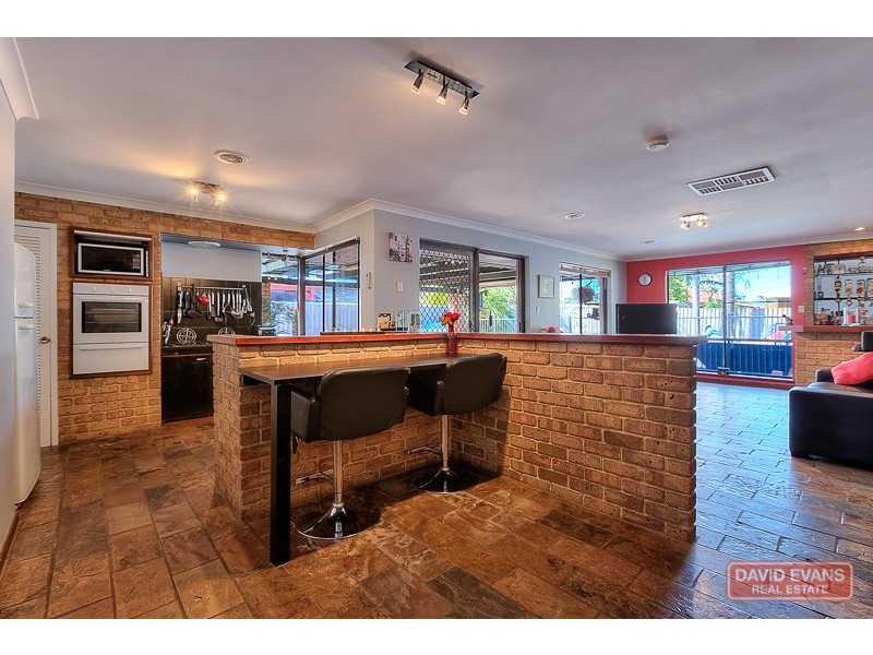 16 Kenton Way, Rockingham WA 6168