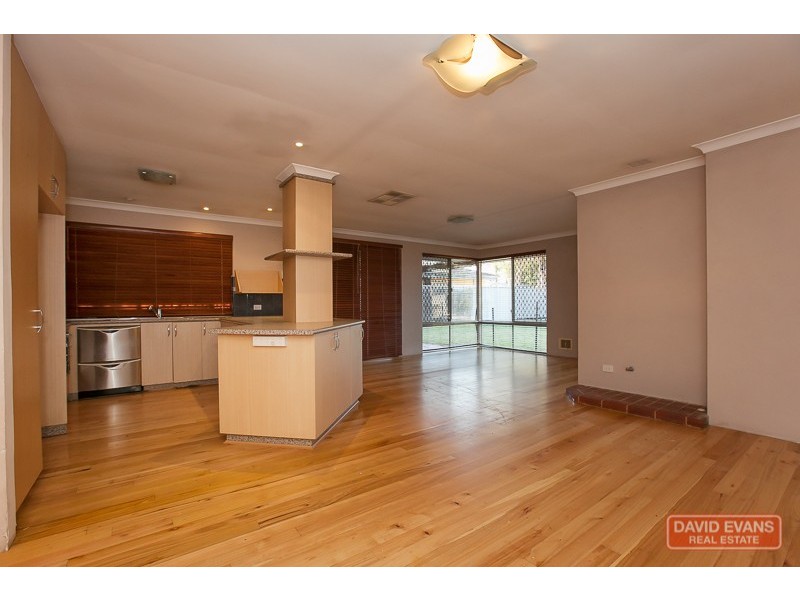 50 Cuthbertson Drive, Cooloongup WA 6168