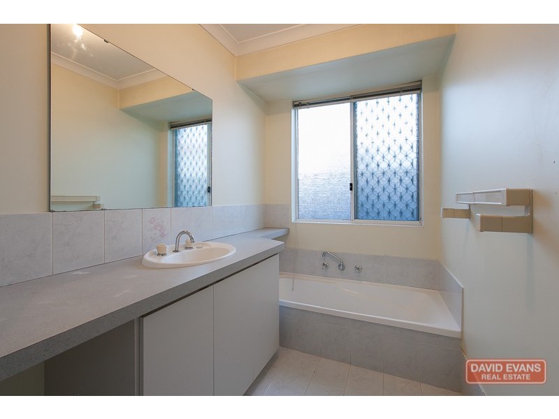 50 Cuthbertson Drive, Cooloongup WA 6168