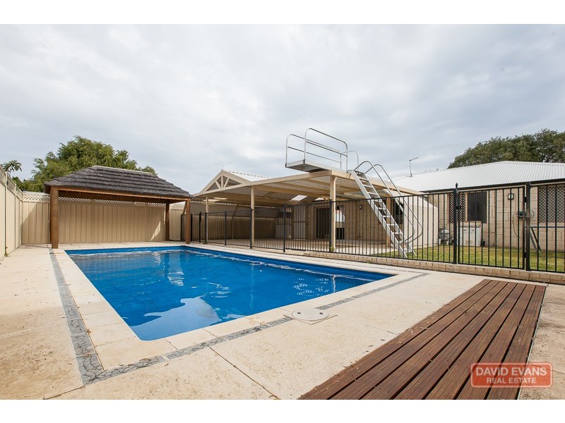 27 Fendam Street, Waikiki WA 6169