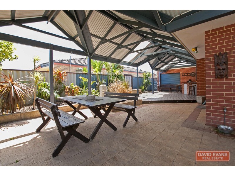 10 Palm Drive, Warnbro WA 6169