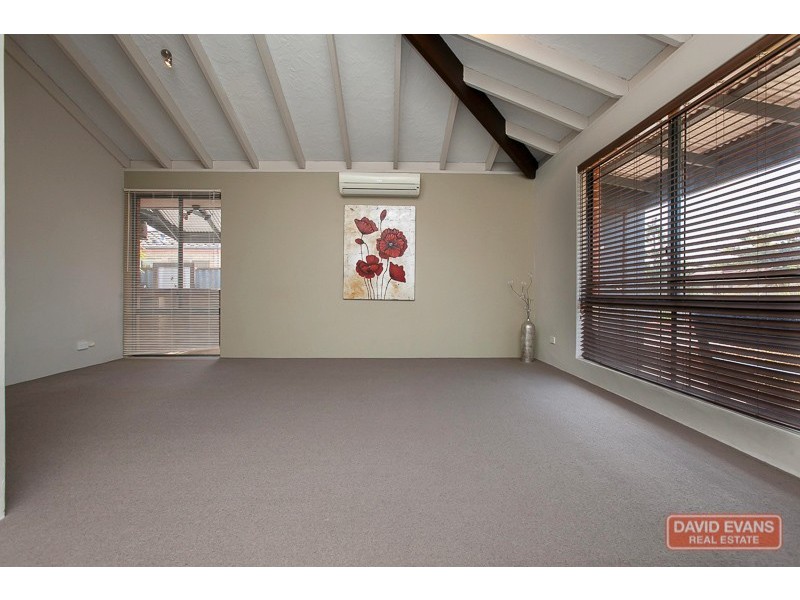 10 Palm Drive, Warnbro WA 6169