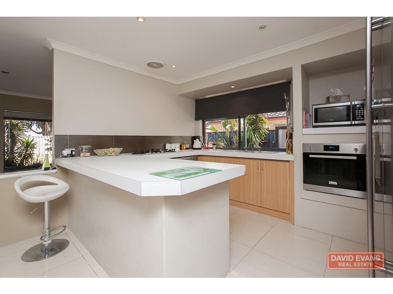 10 Palm Drive, Warnbro WA 6169