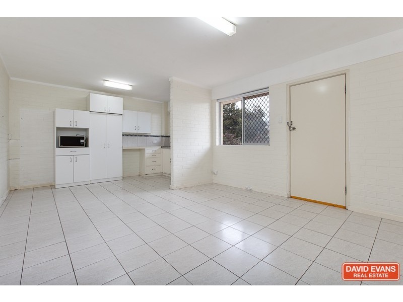 2/45 Parkin Street, Rockingham WA 6168