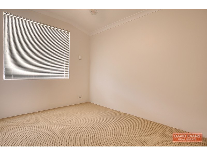 7/4 Dowling Street, Rockingham WA 6168