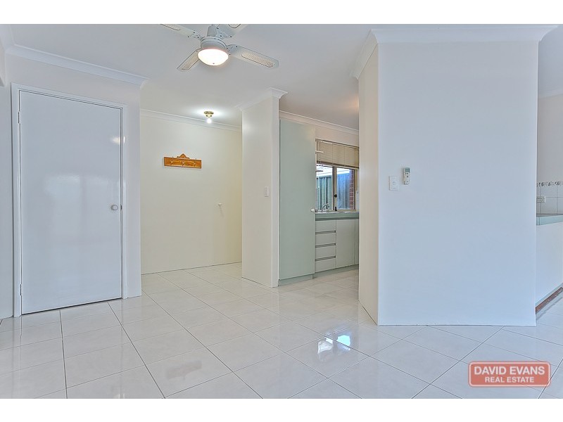 7/4 Dowling Street, Rockingham WA 6168