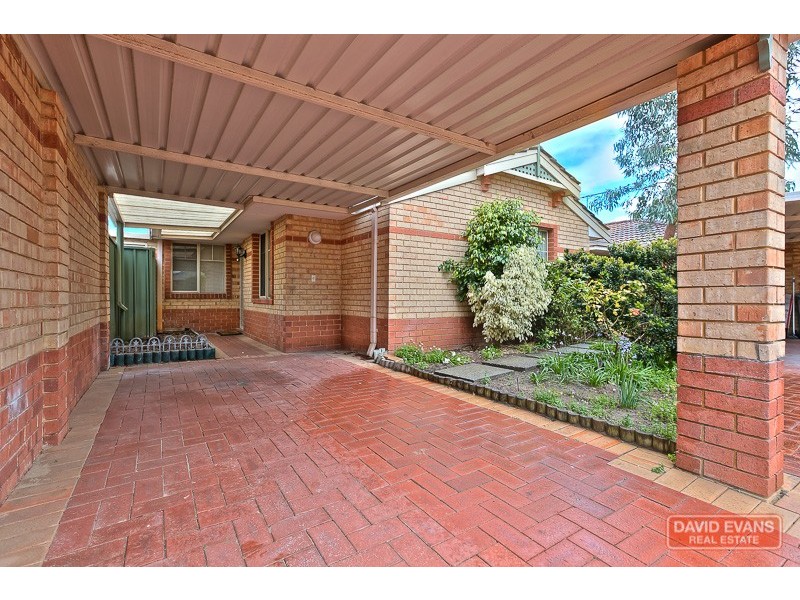 7/4 Dowling Street, Rockingham WA 6168
