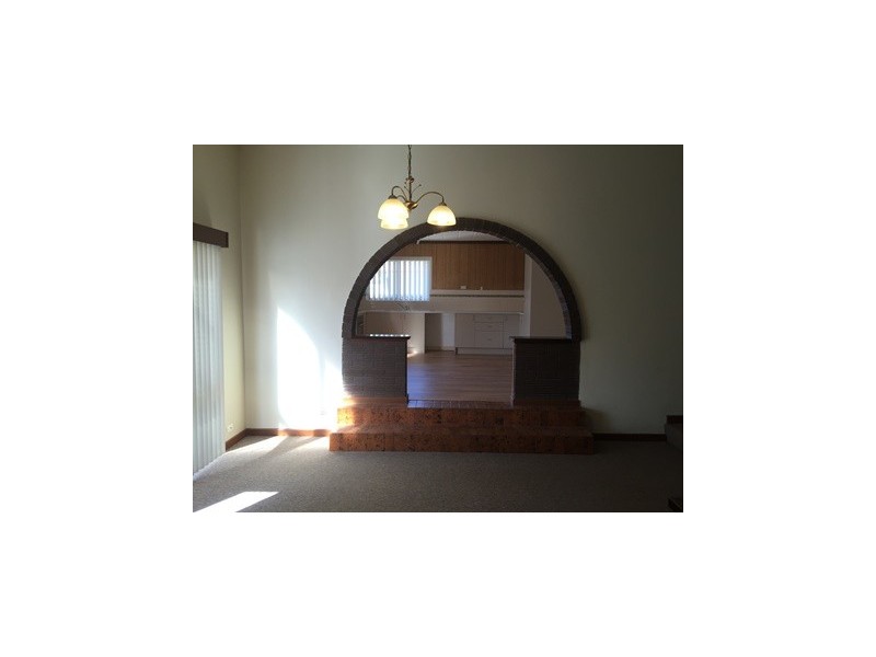 12 Leo Place, Rockingham WA 6168