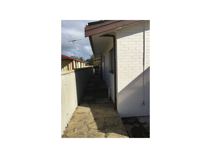 12 Leo Place, Rockingham WA 6168