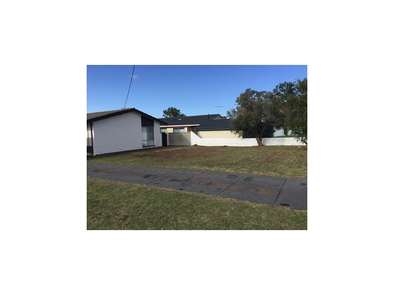 12 Leo Place, Rockingham WA 6168