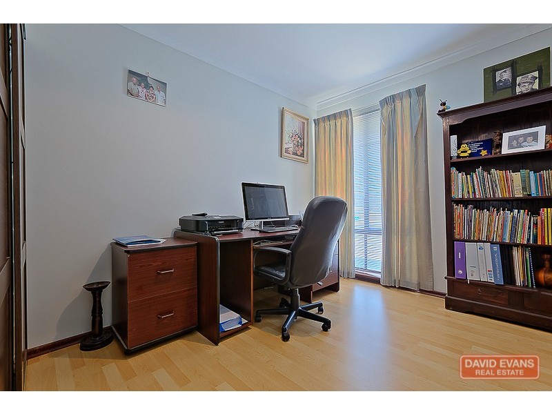 4 Ecclestone Street, Warnbro WA 6169