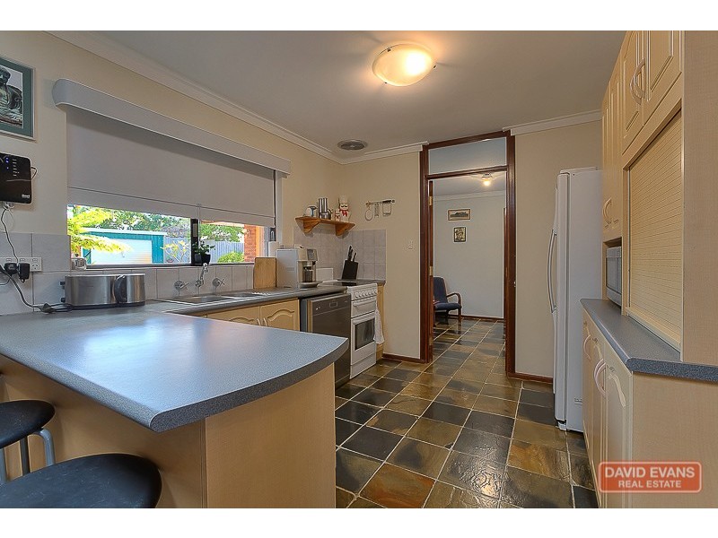 4 Ecclestone Street, Warnbro WA 6169