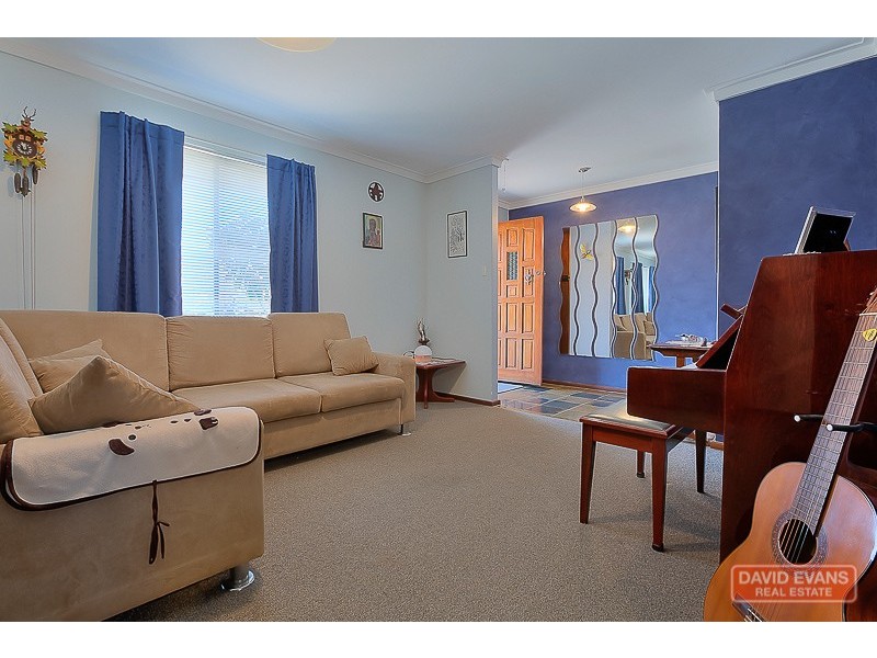 4 Ecclestone Street, Warnbro WA 6169