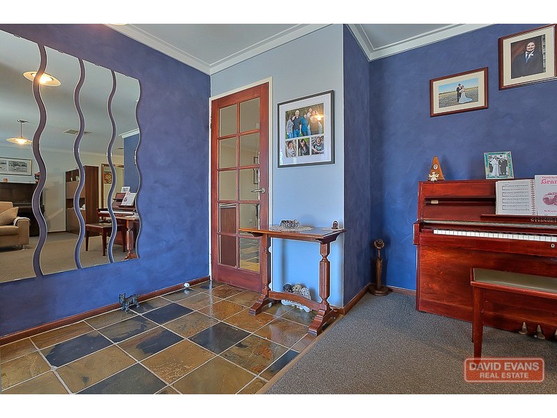 4 Ecclestone Street, Warnbro WA 6169