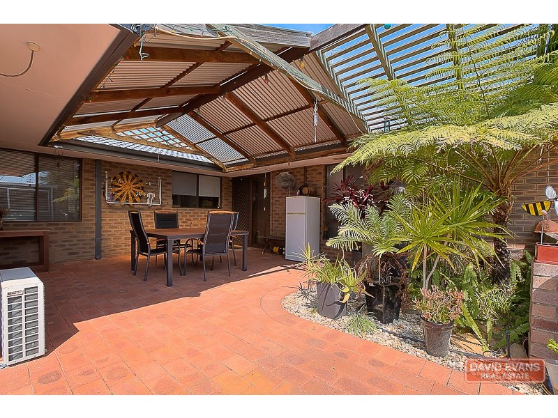 4 Ecclestone Street, Warnbro WA 6169