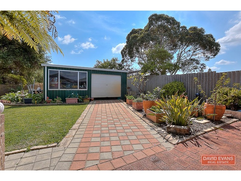 4 Ecclestone Street, Warnbro WA 6169
