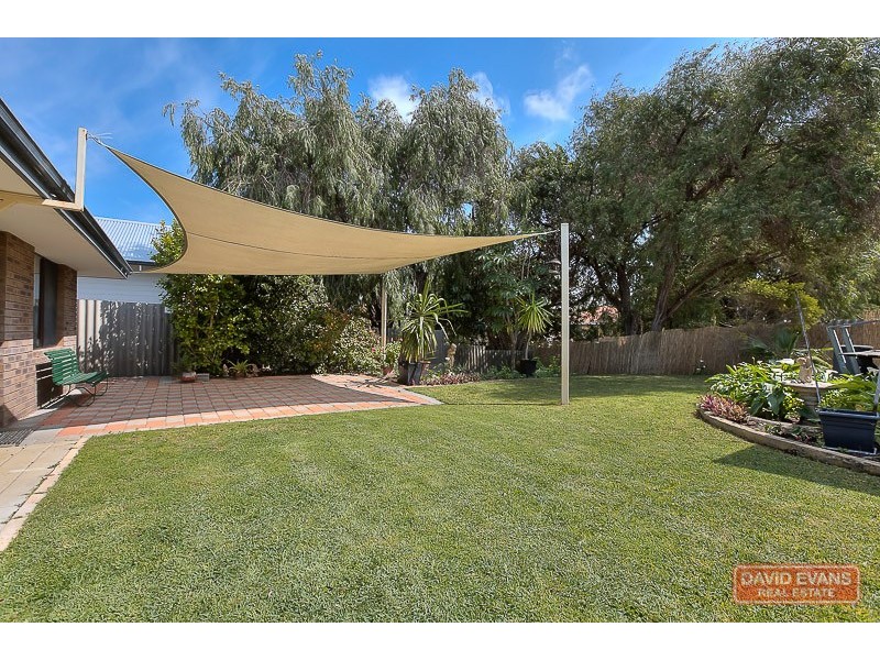 4 Ecclestone Street, Warnbro WA 6169