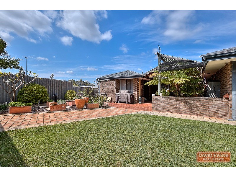 4 Ecclestone Street, Warnbro WA 6169