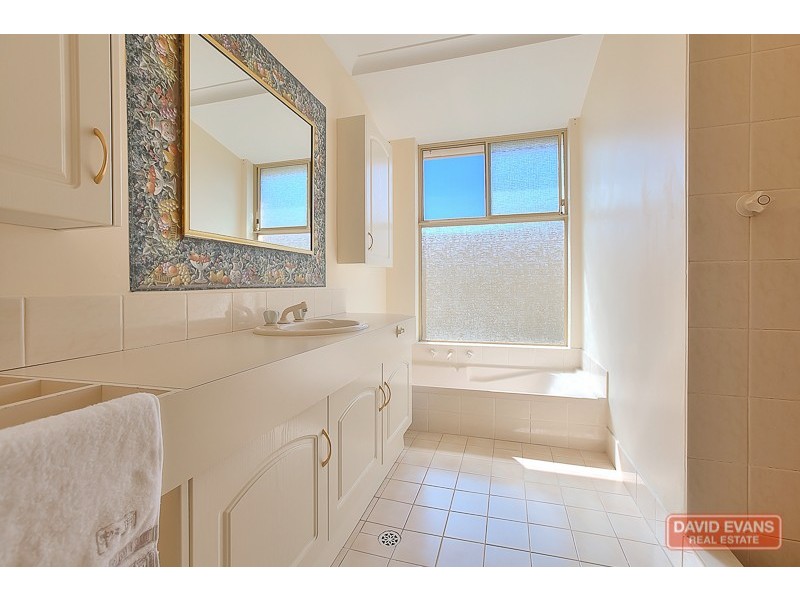 39 Georgetown Drive, Safety Bay WA 6169