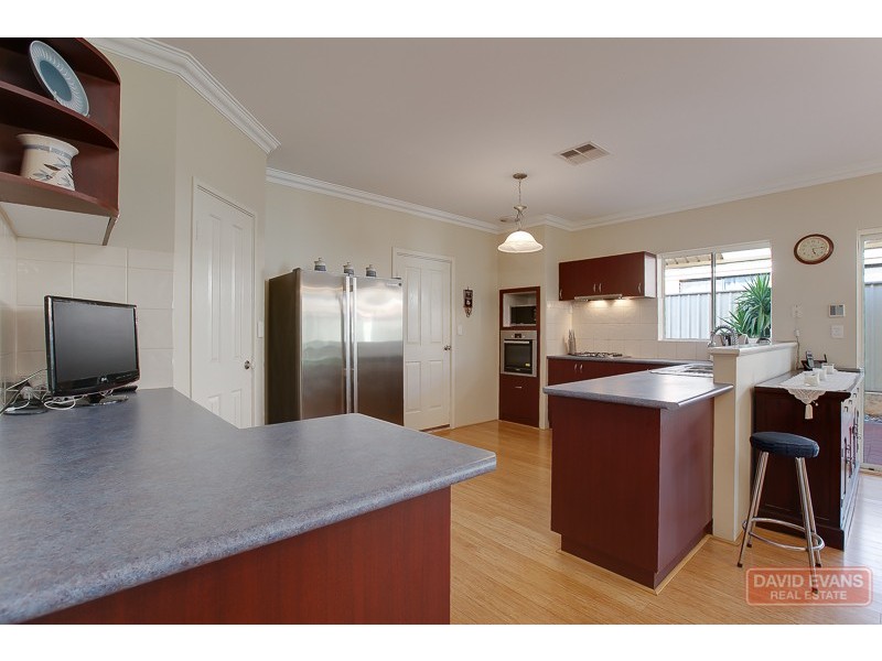 8 Warrender Heights, Secret Harbour WA 6173