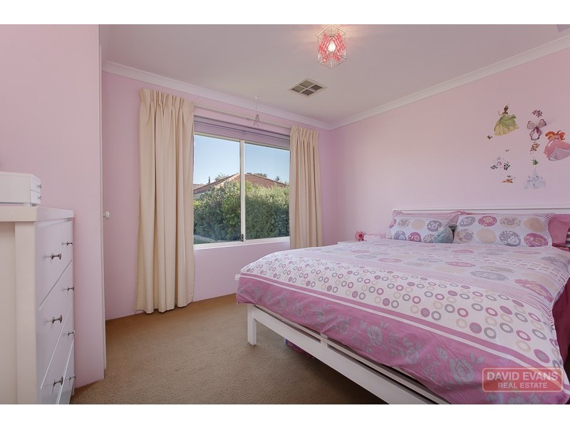 8 Warrender Heights, Secret Harbour WA 6173