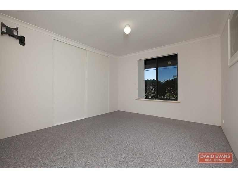 8/14 Shoalhaven Place, Waikiki WA 6169