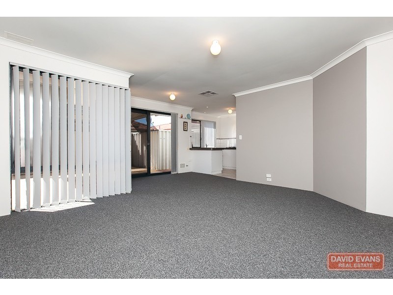 8/14 Shoalhaven Place, Waikiki WA 6169