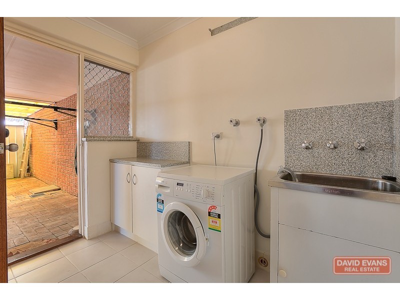 1/5 Louise Street, Rockingham WA 6168