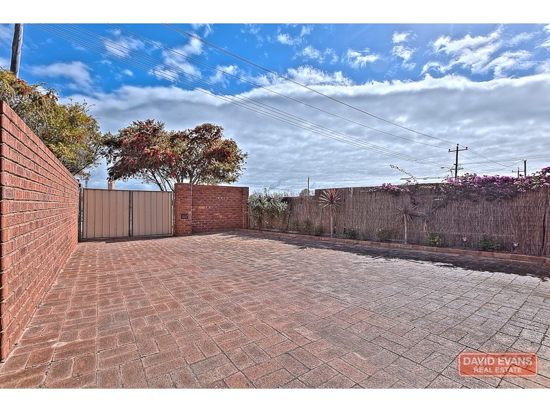 1/5 Louise Street, Rockingham WA 6168