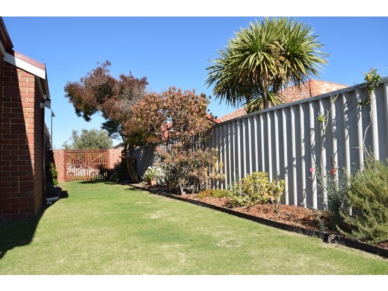 5 Antuka Road, Rockingham WA 6168