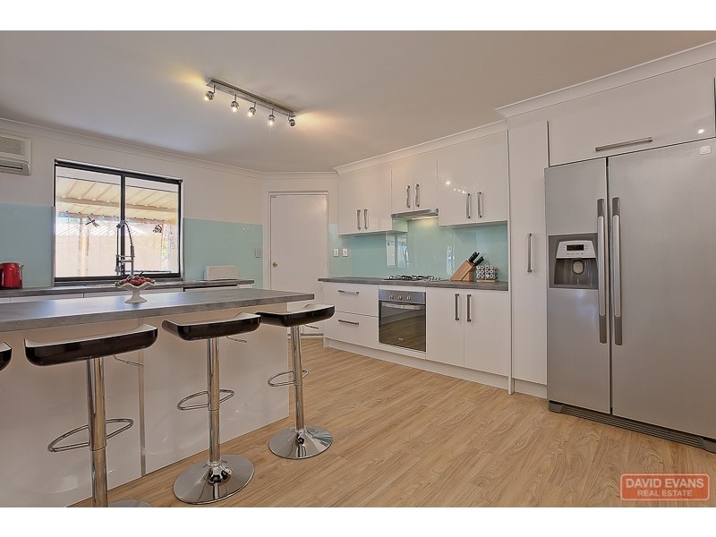 36 San Sebastian Boulevard, Port Kennedy WA 6172