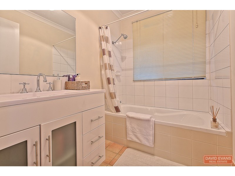 36 San Sebastian Boulevard, Port Kennedy WA 6172