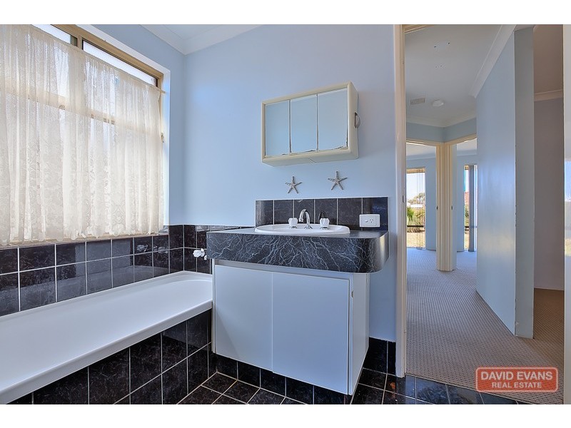 76 Lakemba Way, Waikiki WA 6169