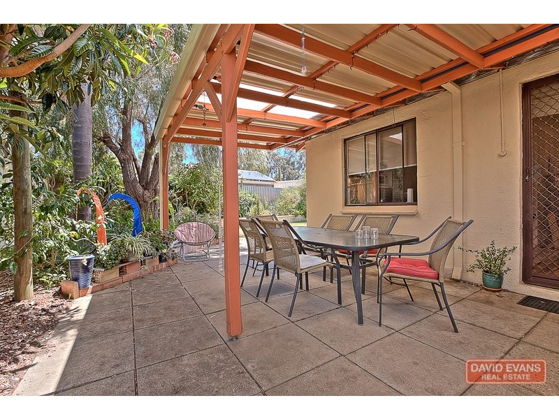 2 River Court, Greenfields WA 6210