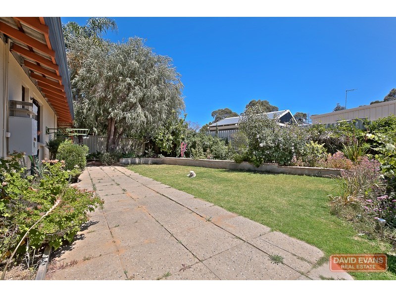 2 River Court, Greenfields WA 6210